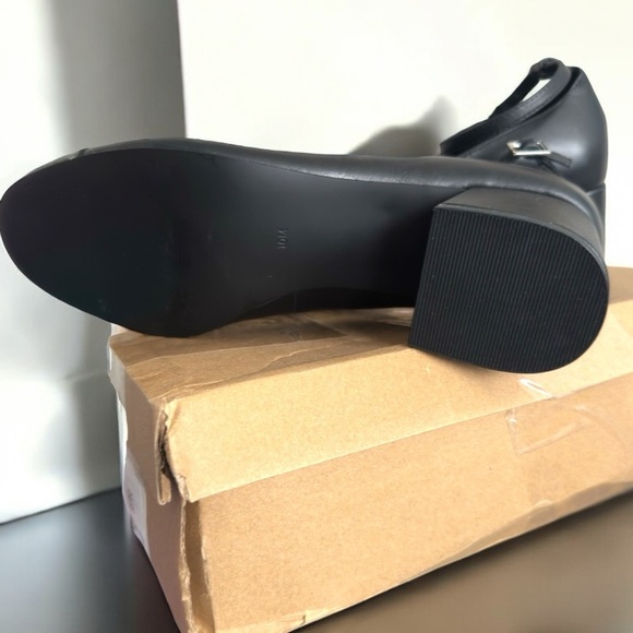 🆕Steve Madden women’s Eli Black Leather Mid Block C Heel Ankle Strap SZ 10 - Picture 6 of 6